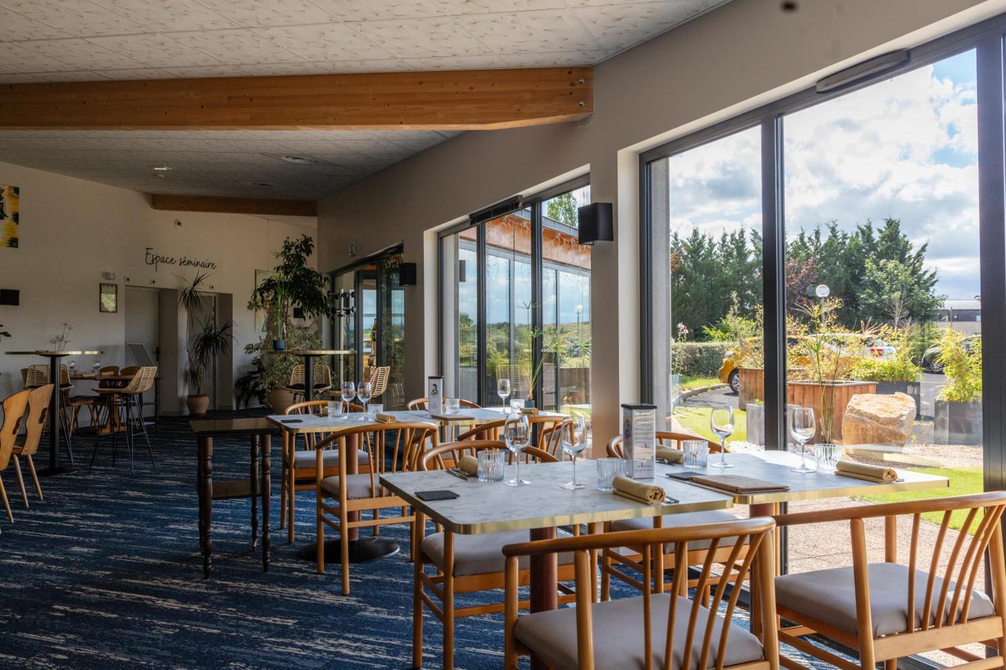 Artemis Hotel & Spa Bistro Coquet Brioude Exteriör bild