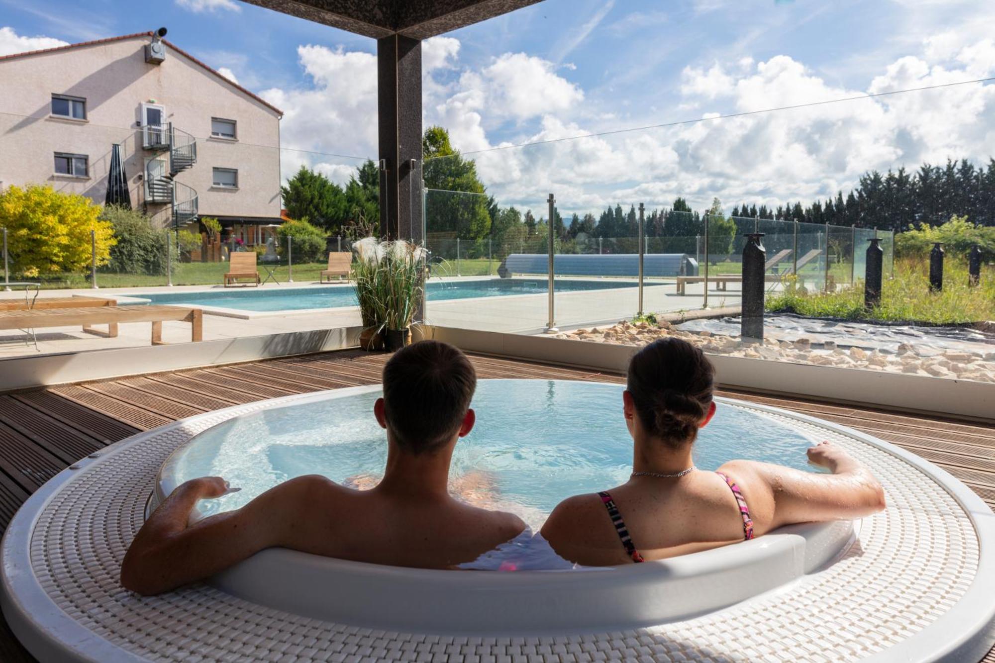 Artemis Hotel & Spa Bistro Coquet Brioude Exteriör bild